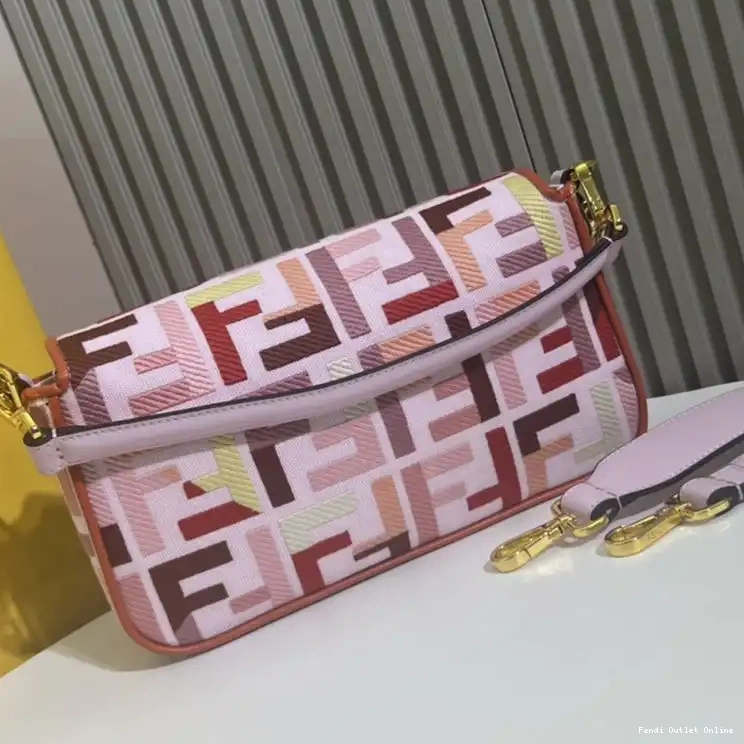 Cheap Motif Pink In Baguette Multi FF Canvas Medium Fendi Bag 0513